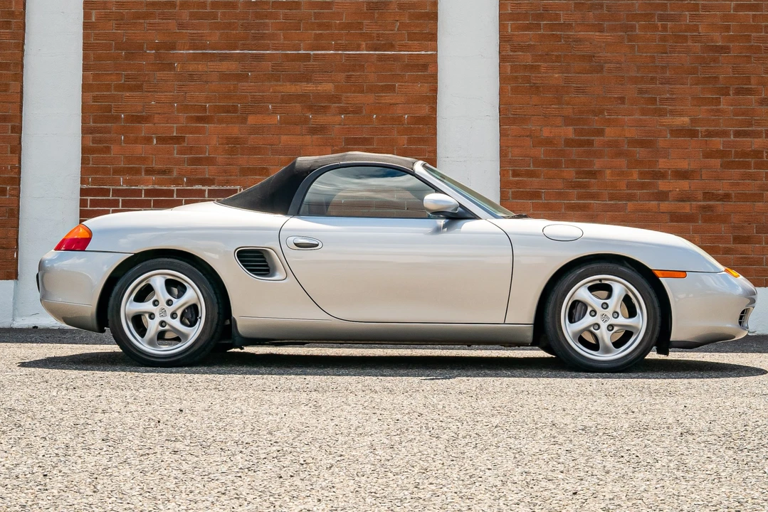 1998 Porsche 986 Boxster - Image 14 of 31
