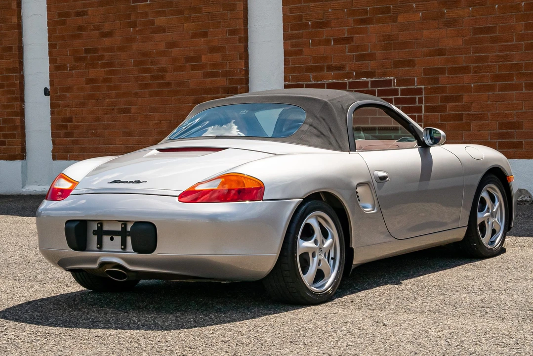 1998 Porsche 986 Boxster - Image 11 of 31