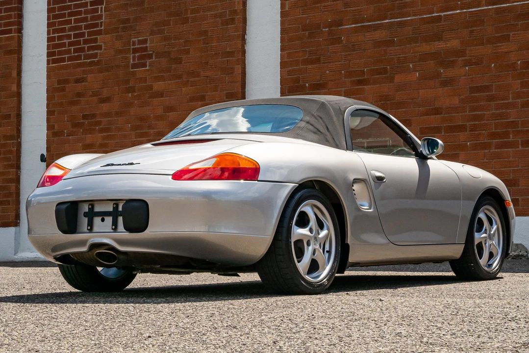 1998 Porsche 986 Boxster - Image 12 of 31