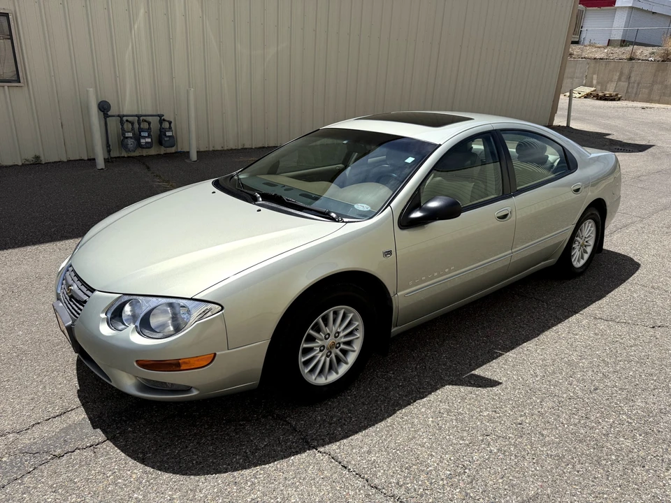 1999 Chrysler 300 - Image 7 of 31