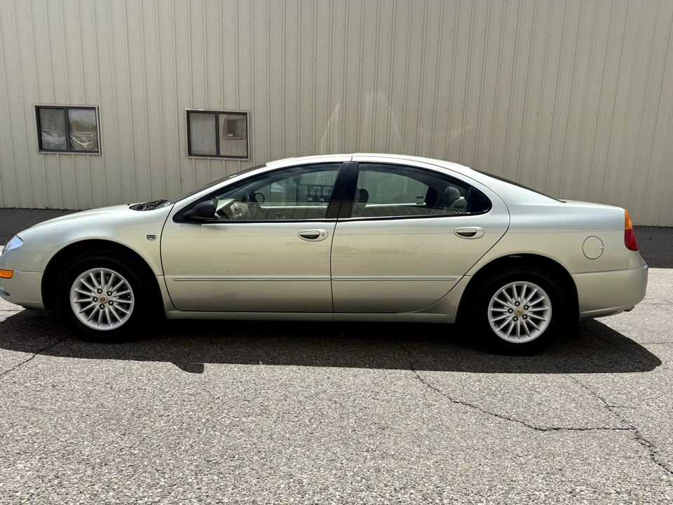1999 Chrysler 300 - Image 9 of 31