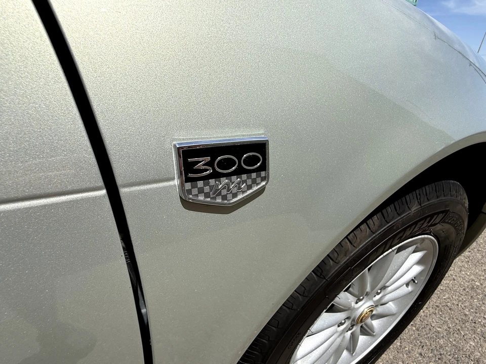 1999 Chrysler 300 - Image 30 of 31