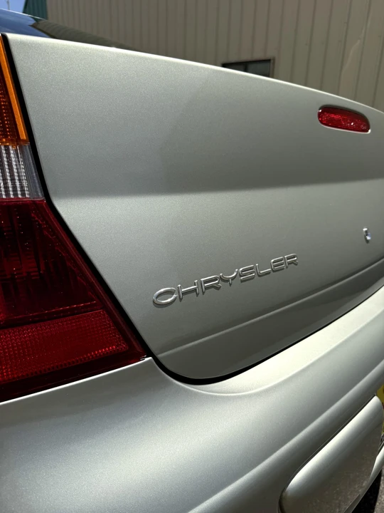1999 Chrysler 300 - Image 27 of 31