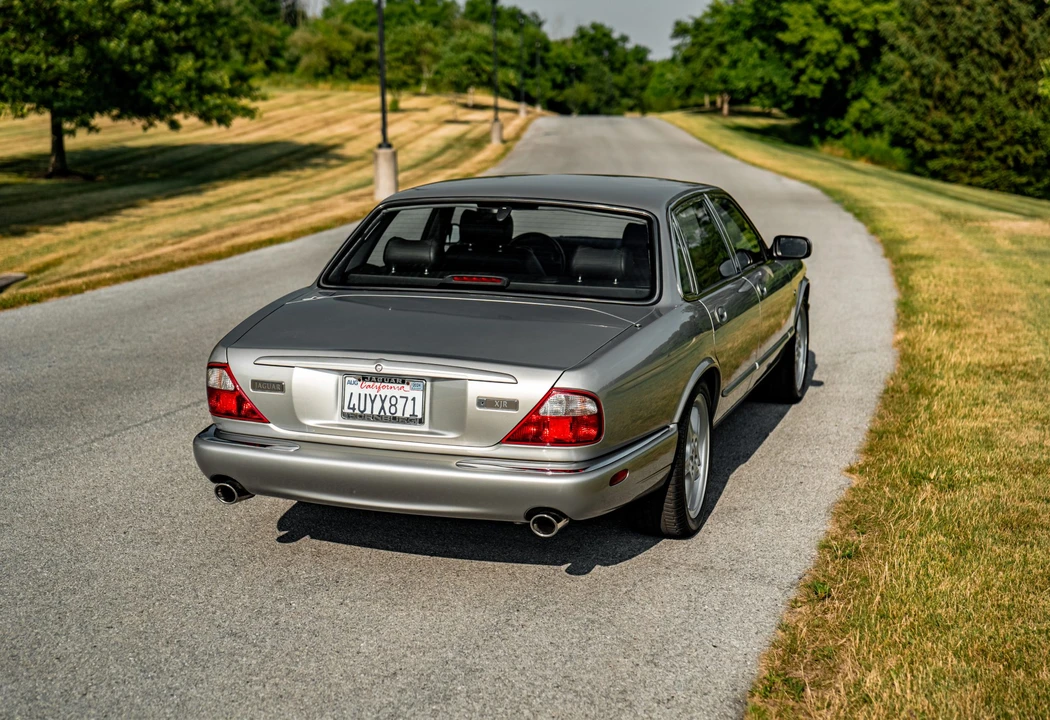 1999 Jaguar X308 XJR - Image 30 of 31