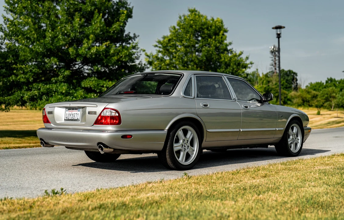 1999 Jaguar X308 XJR - Image 25 of 31