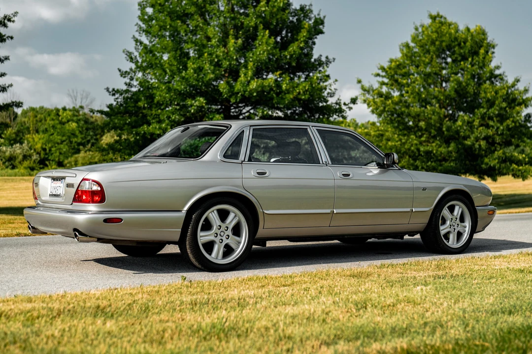 1999 Jaguar X308 XJR - Image 23 of 31