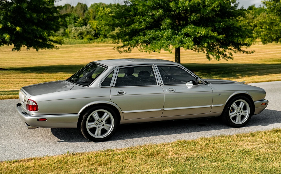 1999 Jaguar X308 XJR - Image 22 of 31