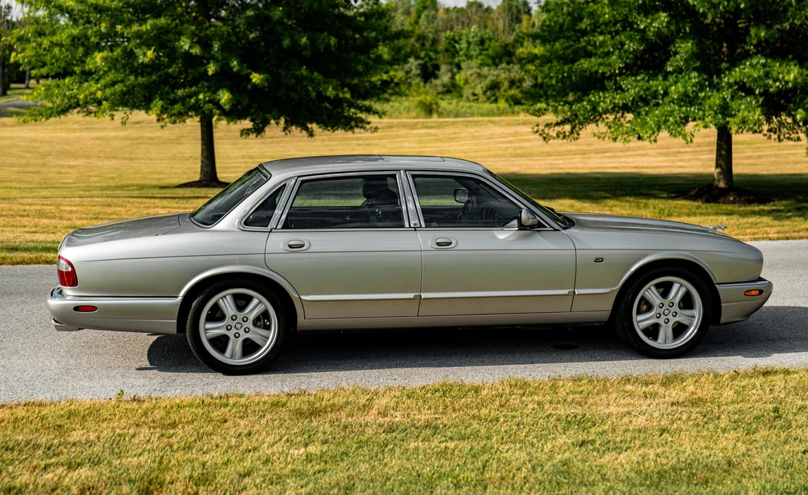 1999 Jaguar X308 XJR - Image 20 of 31