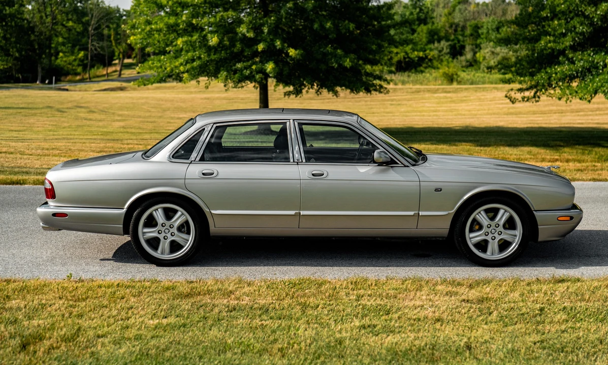 1999 Jaguar X308 XJR - Image 18 of 31