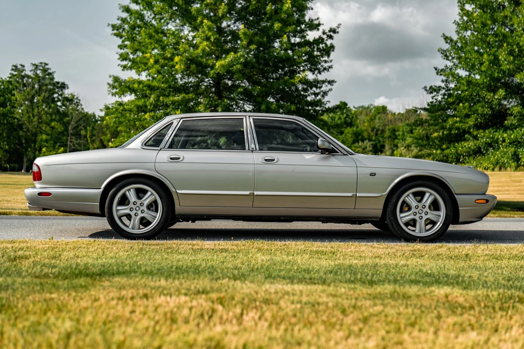 1999 Jaguar X308 XJR - Image 17 of 31