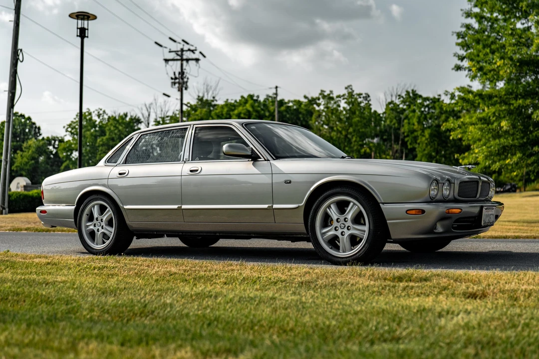 1999 Jaguar X308 XJR - Image 13 of 31