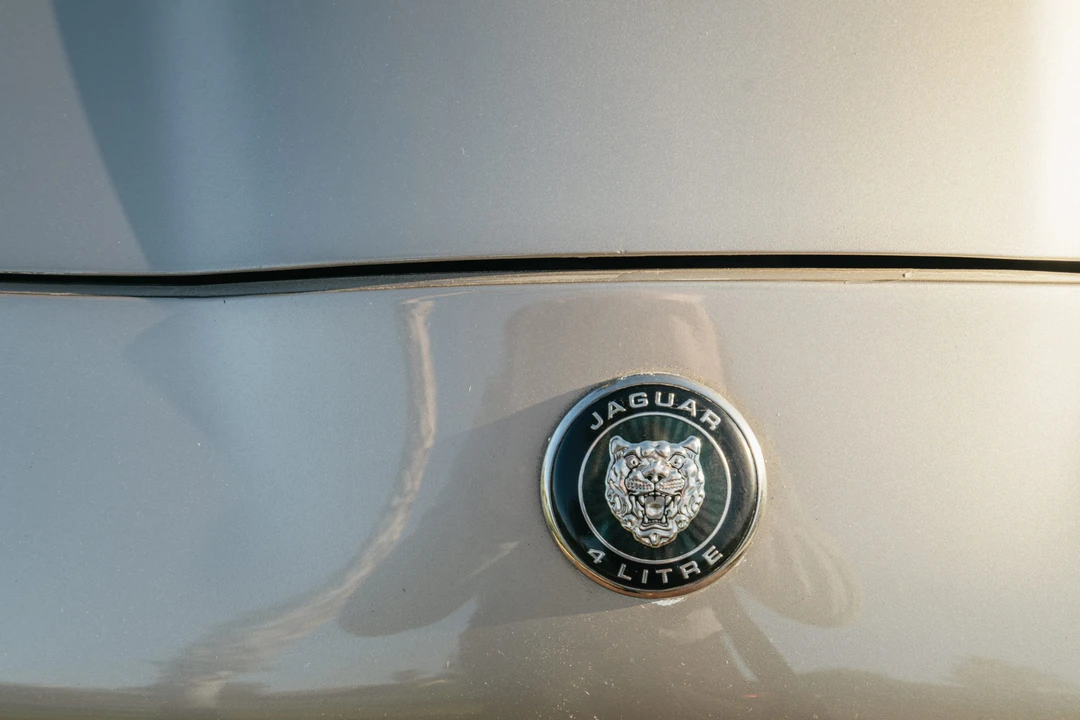 1999 Jaguar X100 XK8 - Image 12 of 31