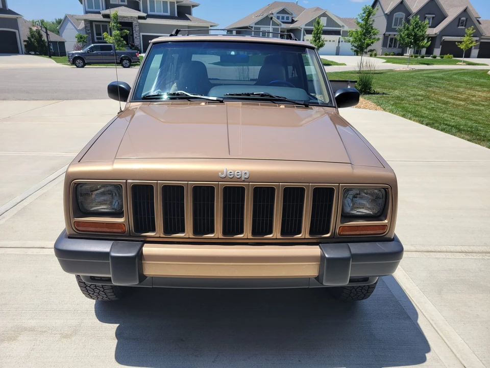 1999 Jeep XJ Cherokee - Image 9 of 31