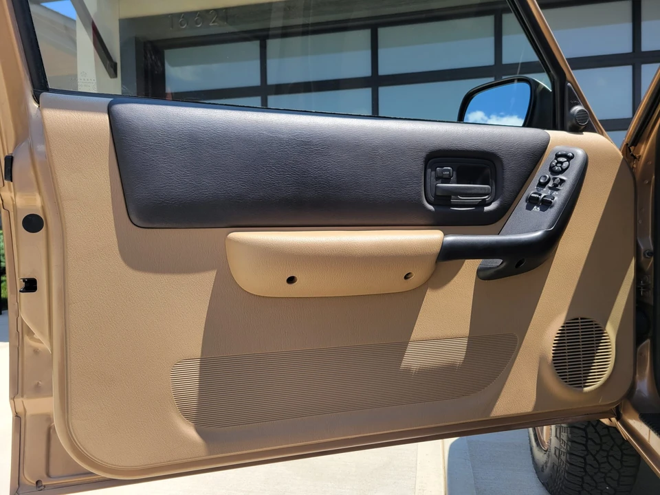 1999 Jeep XJ Cherokee - Image 23 of 31