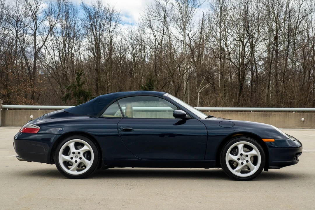 1999 Porsche 996 Carrera - Image 16 of 31