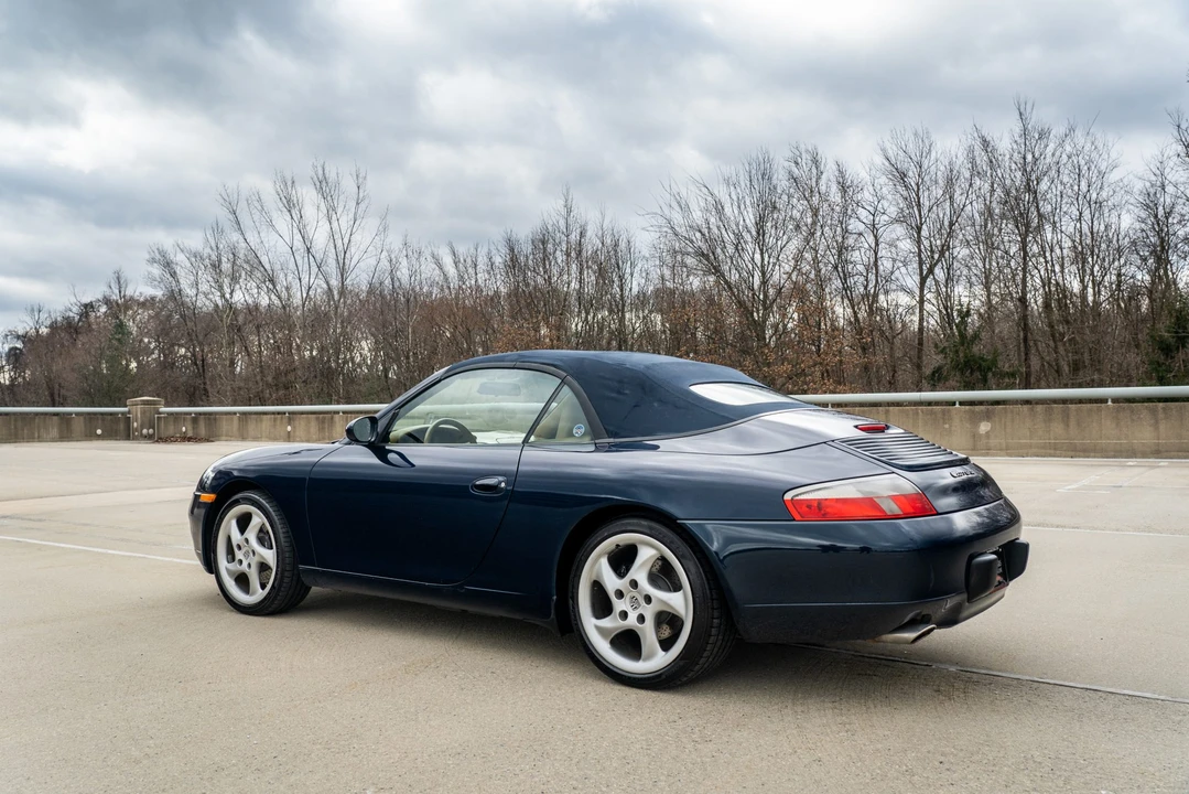 1999 Porsche 996 Carrera - Image 27 of 31