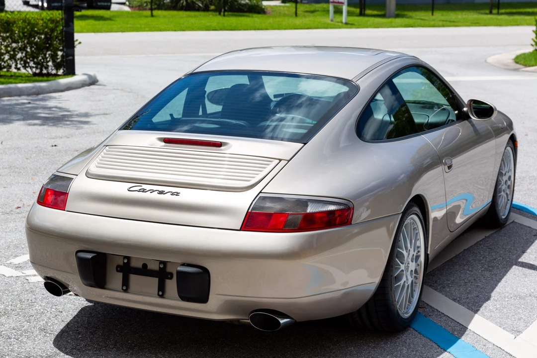 1999 Porsche 996 Carrera - Image 17 of 31