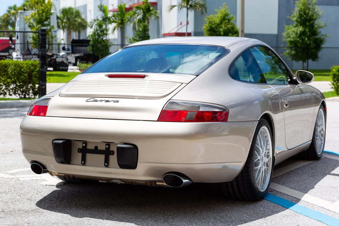1999 Porsche 996 Carrera - Image 18 of 31