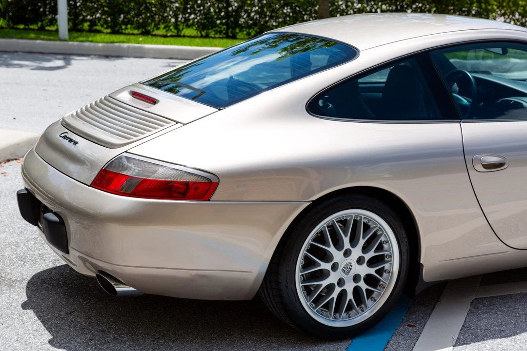 1999 Porsche 996 Carrera - Image 30 of 31
