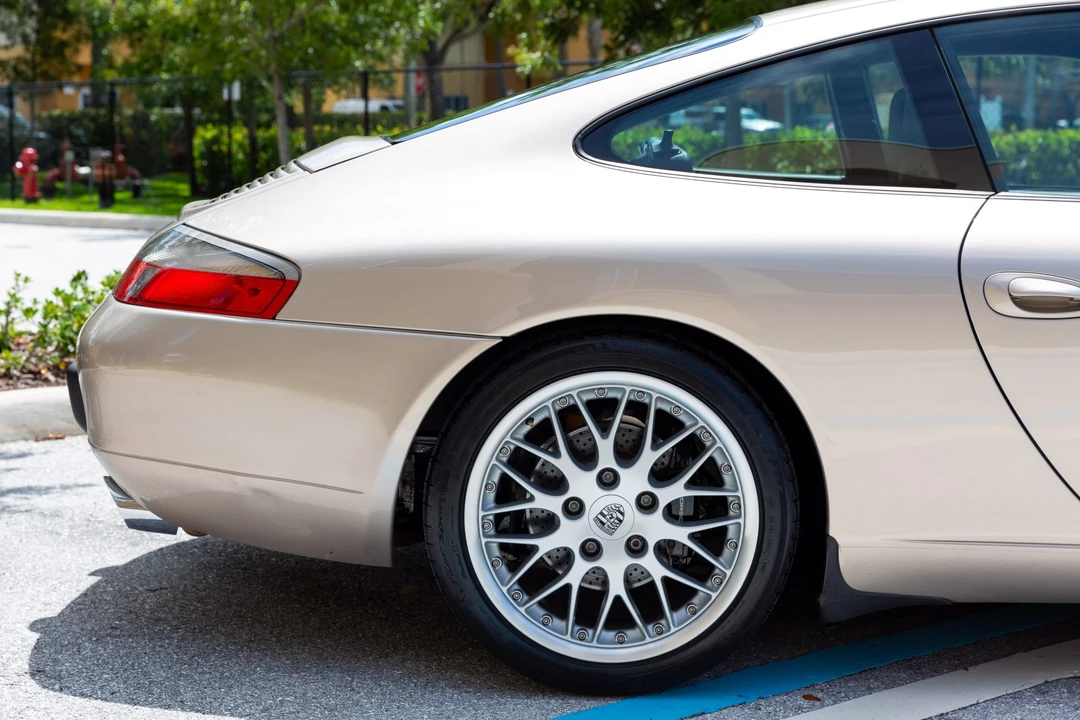 1999 Porsche 996 Carrera - Image 28 of 31