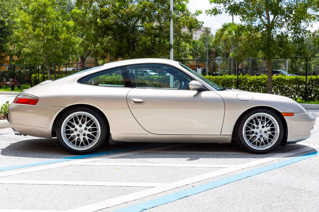 1999 Porsche 996 Carrera - Image 16 of 31