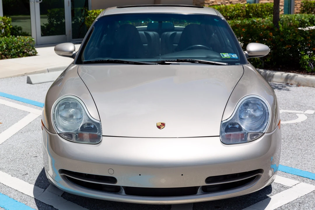 1999 Porsche 996 Carrera - Image 10 of 31