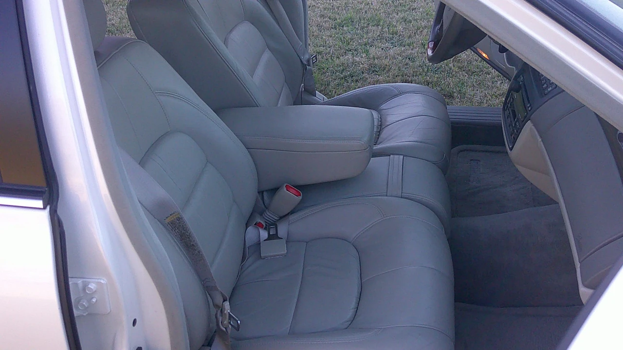2000 Cadillac DeVille 8th Gen - Image 29 of 31