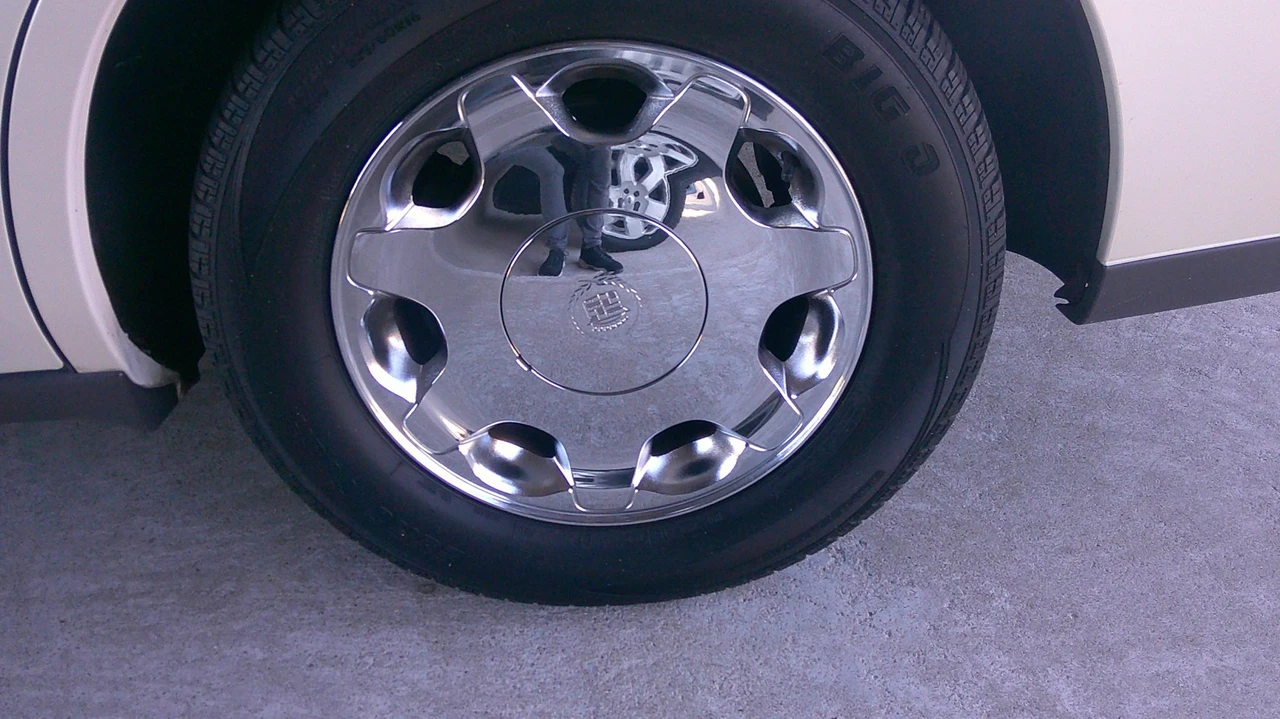 2000 Cadillac DeVille 8th Gen - Image 14 of 31