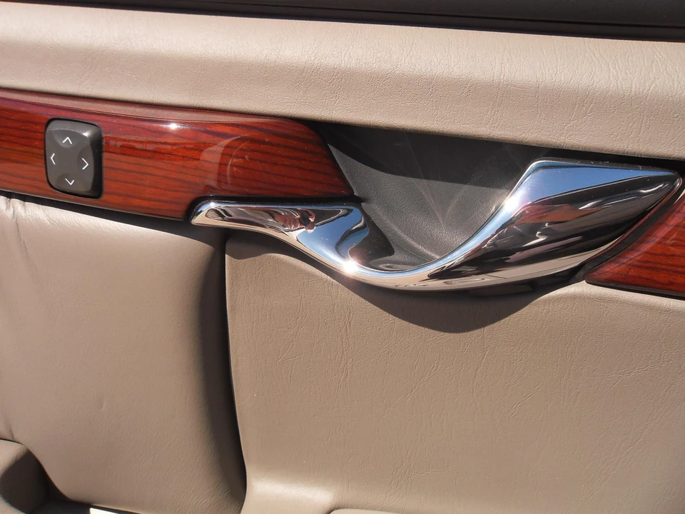 2000 Cadillac DeVille 8th Gen - Image 21 of 31