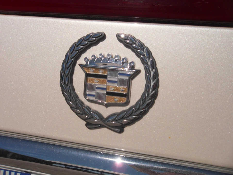 2000 Cadillac DeVille 8th Gen - Image 9 of 31