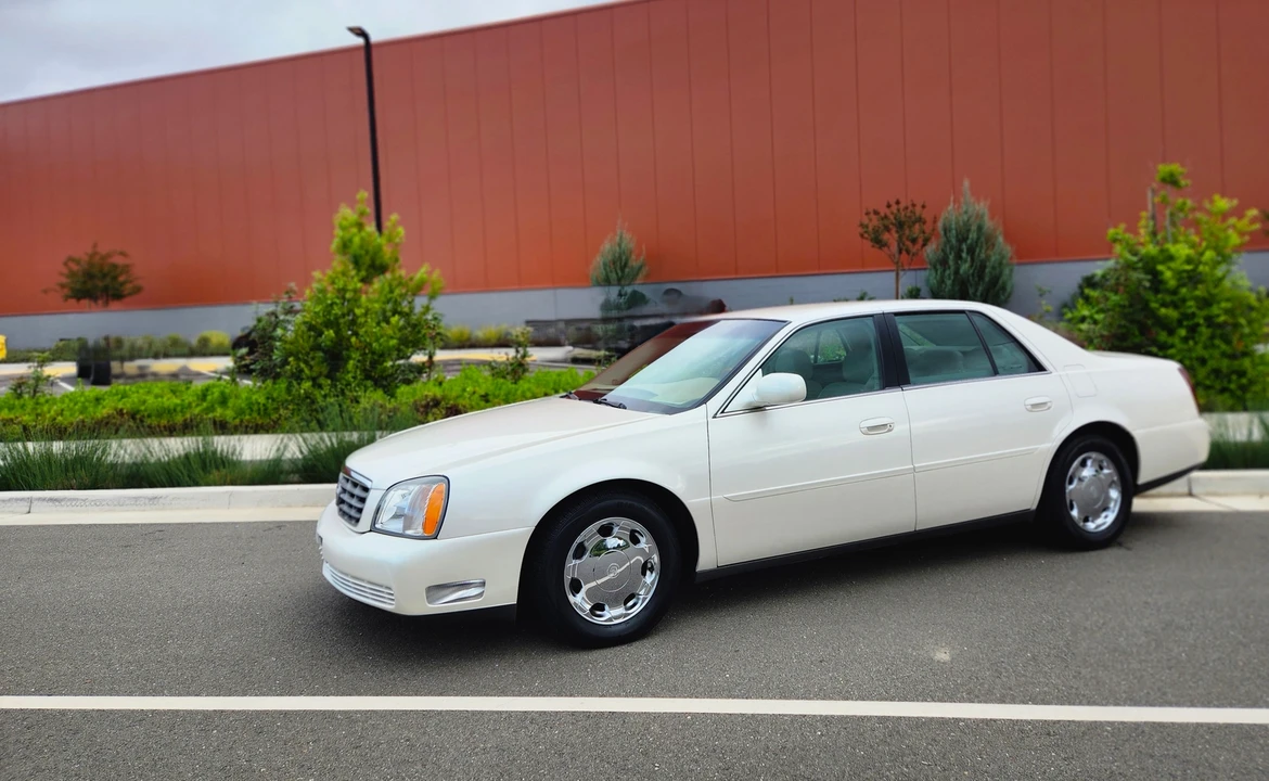 2000 Cadillac DeVille 8th Gen - Image 9 of 31
