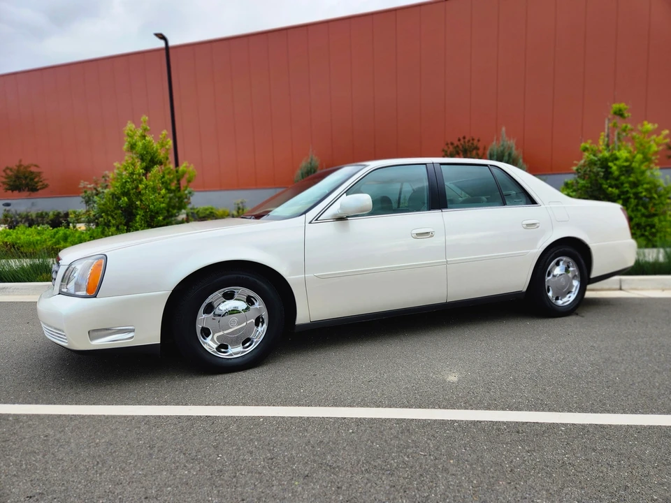 2000 Cadillac DeVille 8th Gen - Image 10 of 31