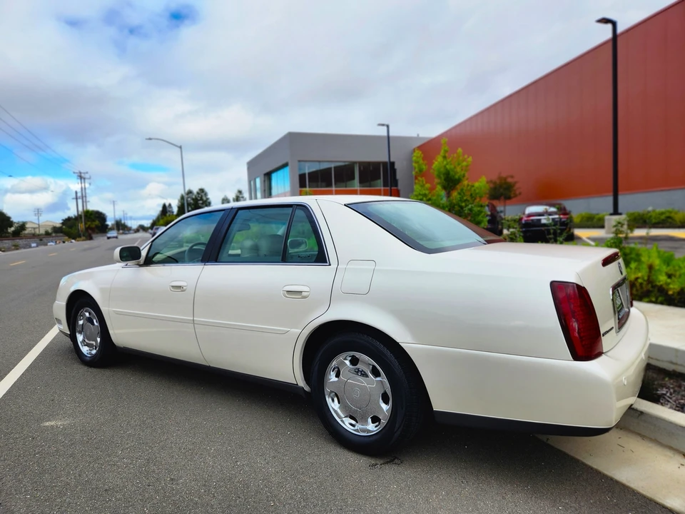 2000 Cadillac DeVille 8th Gen - Image 12 of 31