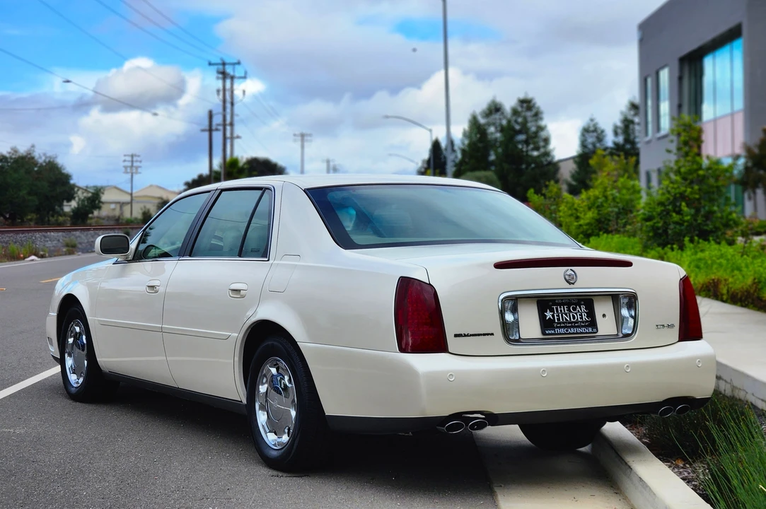 2000 Cadillac DeVille 8th Gen - Image 13 of 31