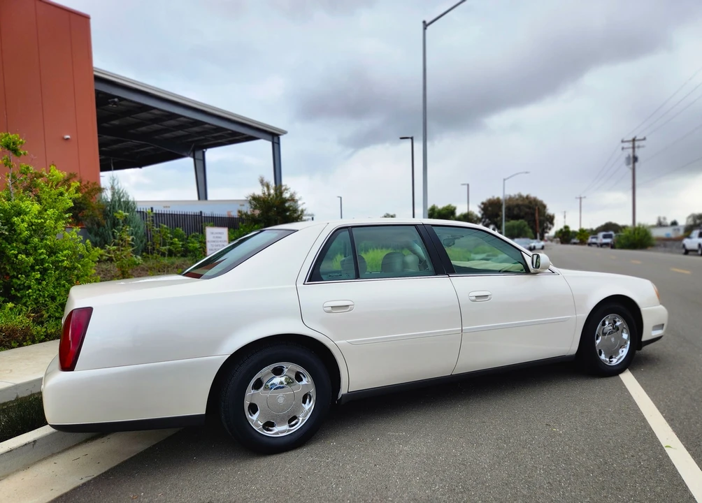 2000 Cadillac DeVille 8th Gen - Image 21 of 31