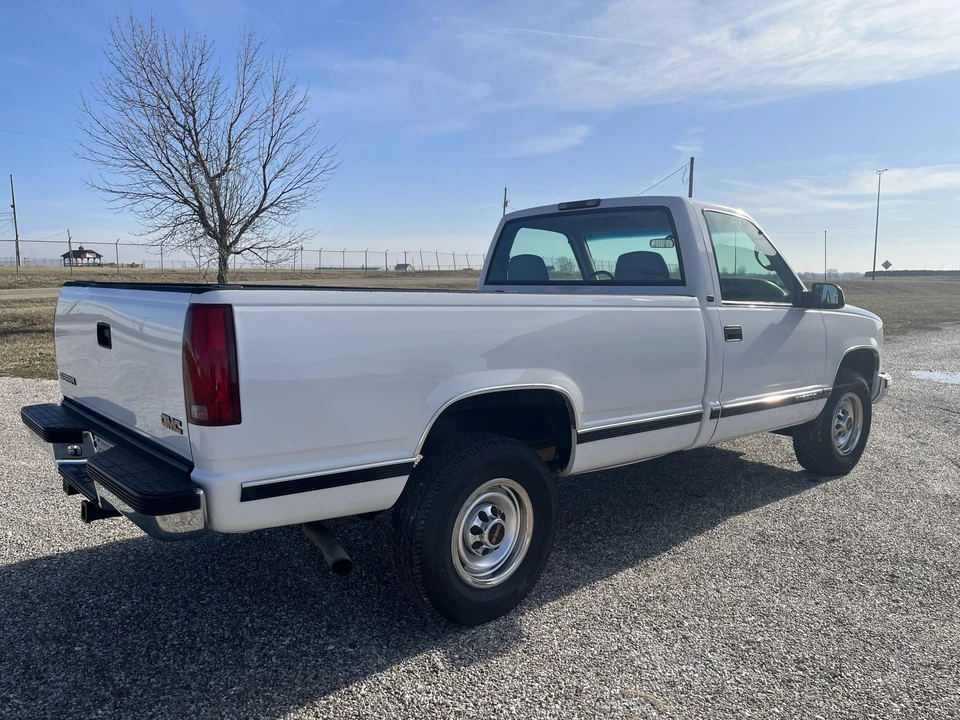 2000 GMC Sierra Heavy Duty 2nd Gen - Image 14 of 31