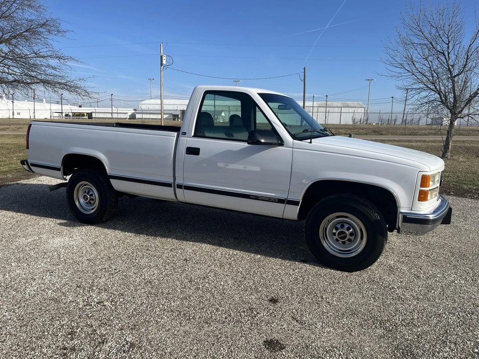 2000 GMC Sierra Heavy Duty 2nd Gen - Image 17 of 31