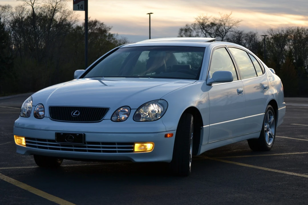 2000 Lexus GS 2nd Gen - Image 19 of 31