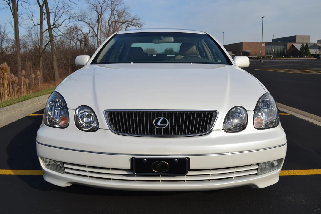 2000 Lexus GS 2nd Gen - Image 11 of 31
