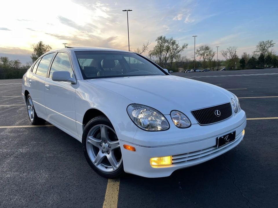 2000 Lexus GS 2nd Gen - Image 4 of 31