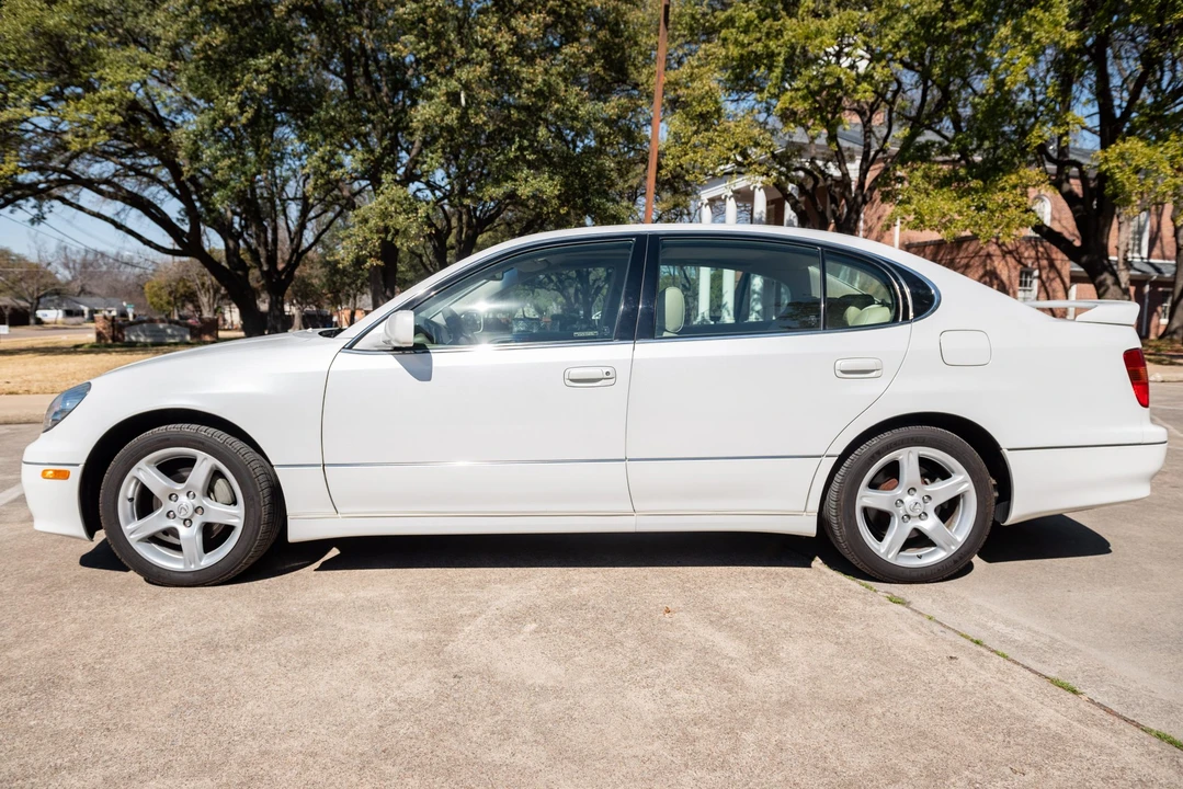 2000 Lexus GS 2nd Gen - Image 3 of 31