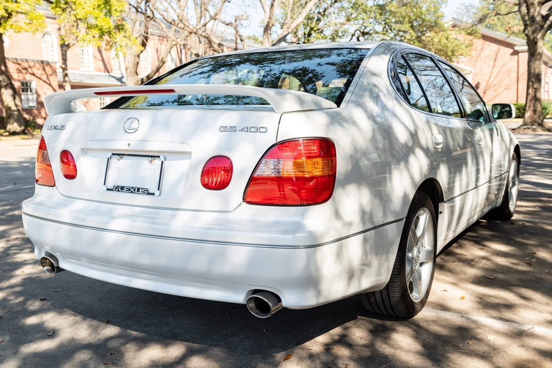 2000 Lexus GS 2nd Gen - Image 17 of 31