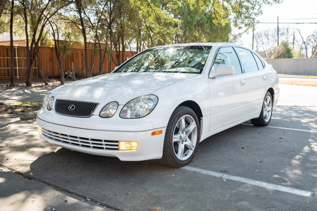2000 Lexus GS 2nd Gen - Image 13 of 31