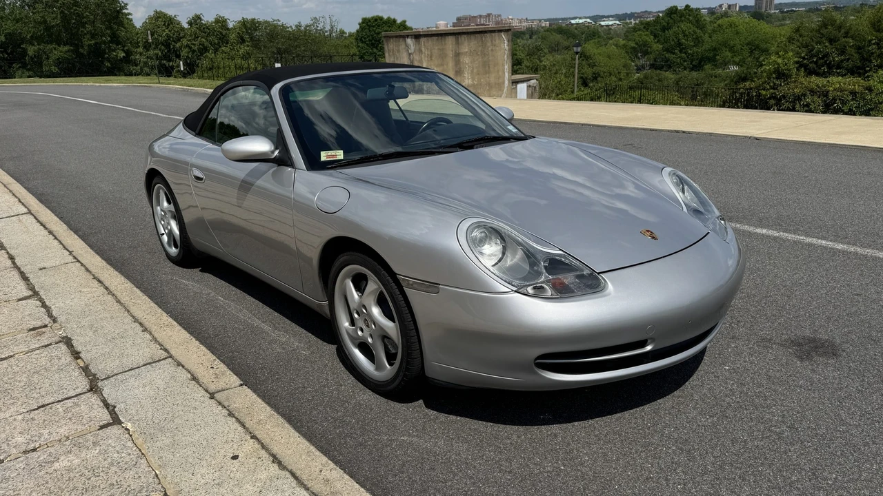 2000 Porsche 996 Carrera 4 - Image 5 of 31