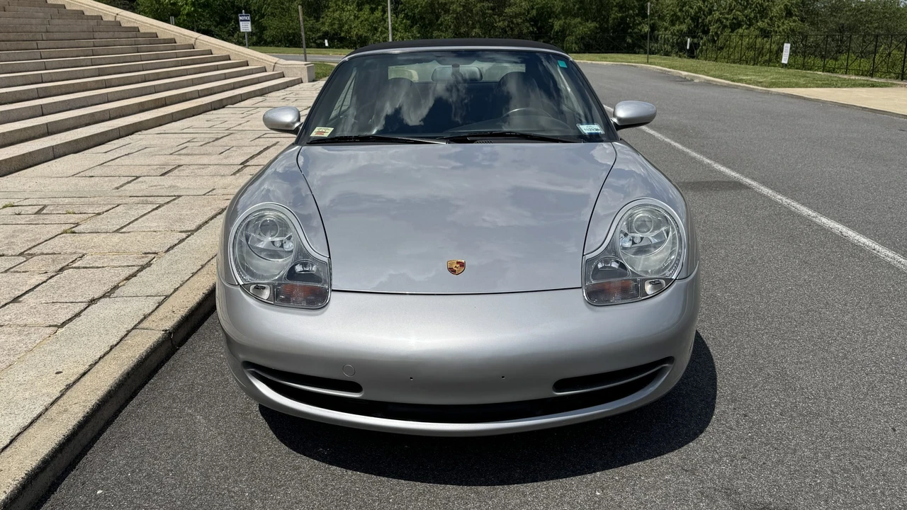 2000 Porsche 996 Carrera 4 - Image 3 of 31