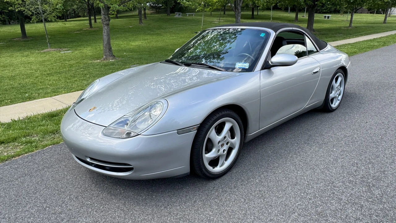 2000 Porsche 996 Carrera 4 - Image 30 of 31