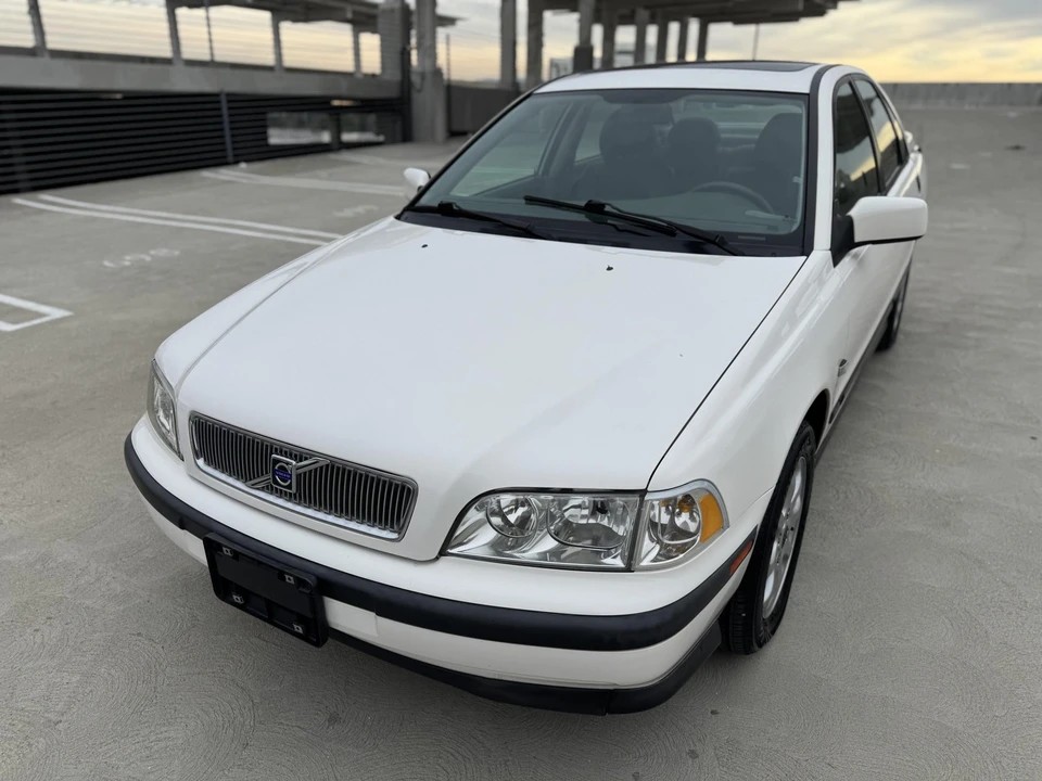 2000 Volvo S40 1st Gen - Image 17 of 31