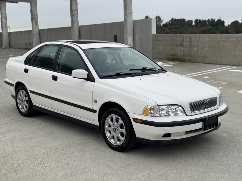 2000 Volvo S40 1st Gen - Image 5 of 31