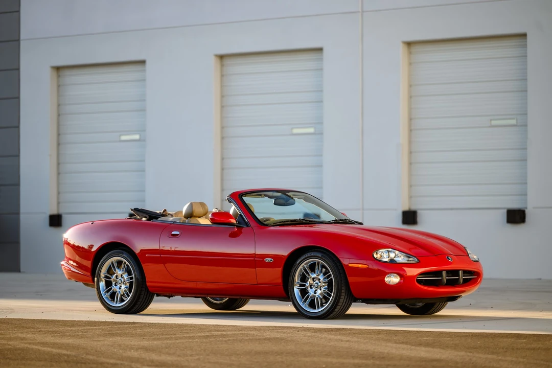 2001 Jaguar X100 XK8 - Image 14 of 31