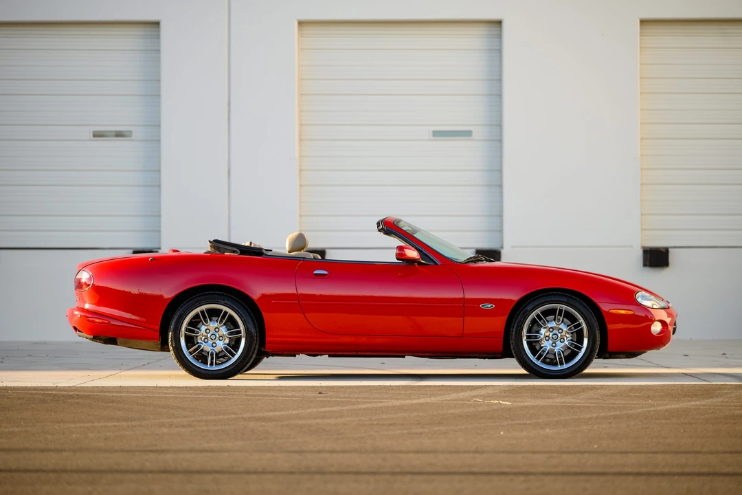 2001 Jaguar X100 XK8 - Image 16 of 31